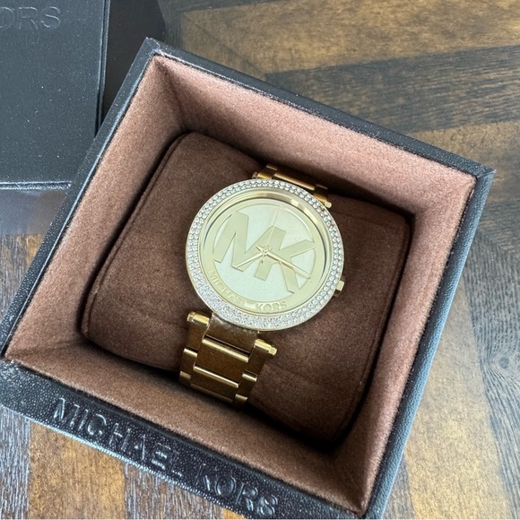 Michael Kors Gold-Tone Large Dial Watch with Logo Dial